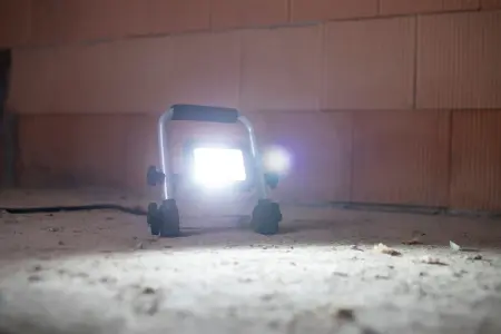 Brennenstuhl Reflektor LED EL 750 M 900lm IP65 (1171960103)