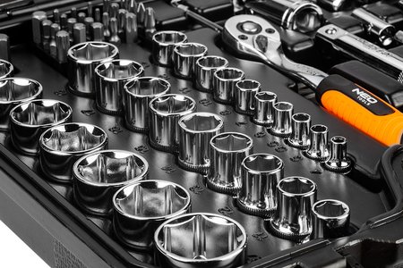 Klucze nasadowe 1/2", 1/4", zestaw 73 szt., CrV