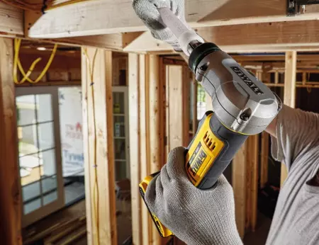 DeWalt DCE400D2 Rozszerzacz do Rur PEX 18V XR 2x2.0Ah