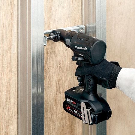 Zestaw Panasonic:  wkrętarka EY1DD2, zakrętarka udarowa EY1PD1, 2x Akumulator 18V/5,0 Ah, ładowarka, systainer, 3 końcówki robocze