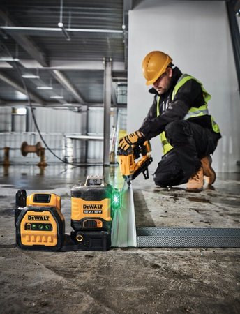 LASER LINIOWY 3-PŁASZCZYZNOWY 12/18V  ZIE. WIĄZKA XR 1*2.0AH