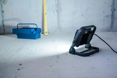 Brennenstuhl JARO 14060 M Reflektor budowlany LED 100 W, 11 500 lm, 6500 K, IP65, ściemnialny, kabel 5 m