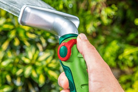 Zraszacz pistoletowy szeroki