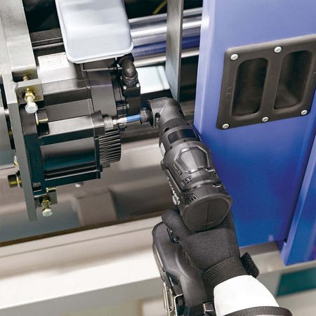 Zestaw Panasonic:  wkrętarka EY1DD2, zakrętarka udarowa EY1PD1, 2x Akumulator 18V/5,0 Ah, ładowarka, systainer, 3 końcówki robocze