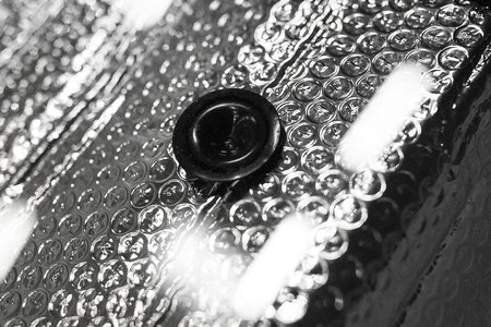 Osłona na szybę z podwójną izolacją