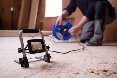 Brennenstuhl Reflektor LED EL 750 M 900lm IP65 (1171960103)