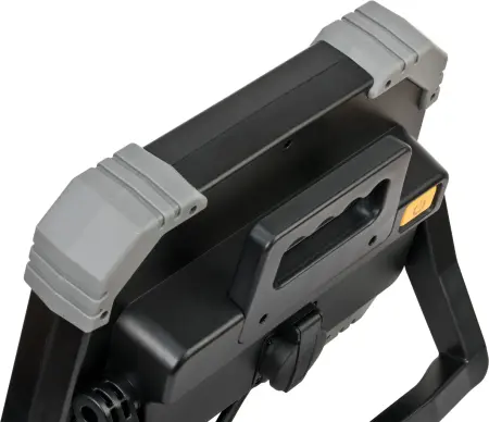 Brennenstuhl Naświetlacz LED DINORA 10050 10600lm z Gniazdem (1171580030)