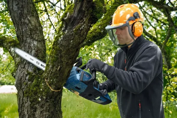 Bosch GKE 18V-40 Professional pilarka łańcuchowa 40 cm 18 V BITURBO (solo)