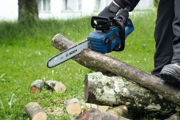 Bosch GKE 18V-40 Professional pilarka łańcuchowa 40 cm 18 V BITURBO (solo)