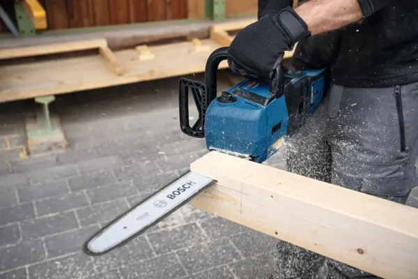 Bosch GKE 18V-40 Professional pilarka łańcuchowa 40 cm 18 V BITURBO (solo)
