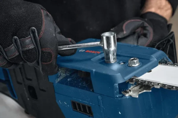 Bosch GKE 18V-40 Professional pilarka łańcuchowa 40 cm 18 V BITURBO (solo)