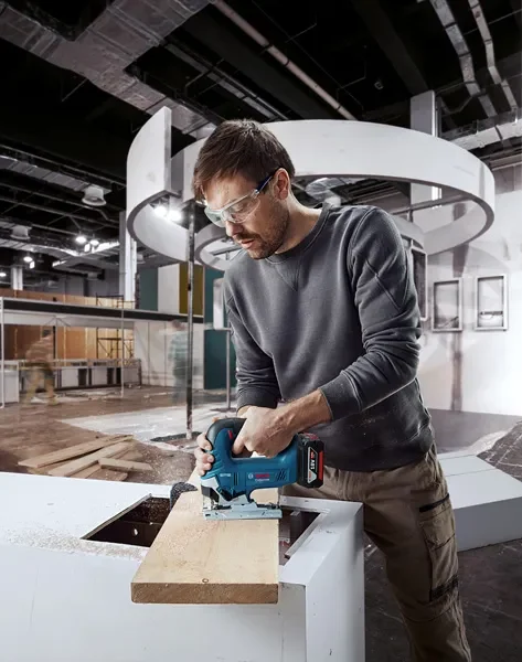 Bosch GST 185-LI Professional wyrzynarka akumulatorowa 18 V (solo) Bosch GST 185-LI Professional wyrzynarka akumulatorowa 18 V (solo)