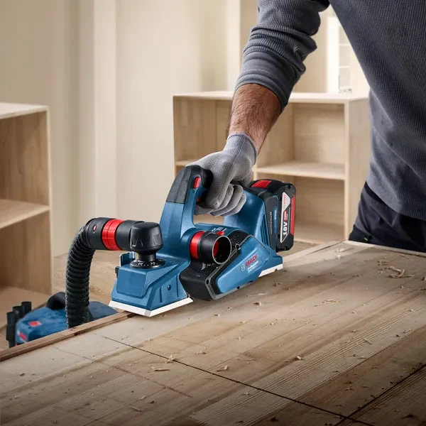 Bosch GHO 185-LI Professional strug akumulatorowy 82 mm 18 V (solo) Bosch GHO 185-LI Professional strug akumulatorowy 82 mm 18 V (solo)