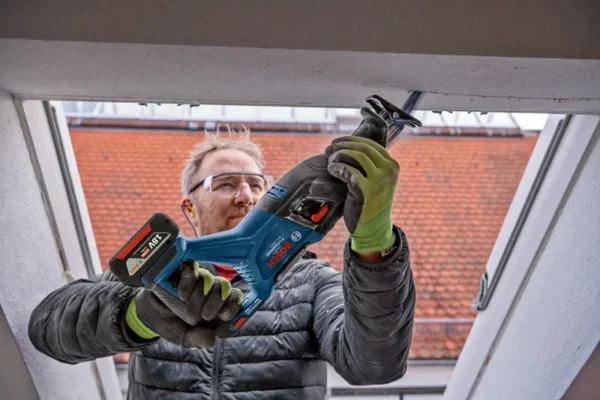 Bosch GSA 185-LI Professional pilarka szablasta akumulatorowa 18 V (solo)