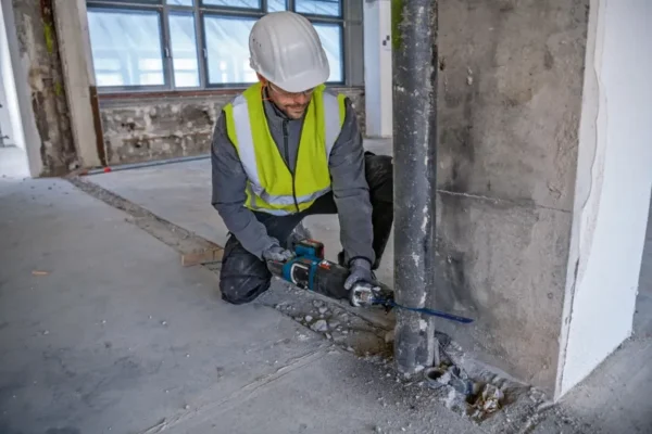 Bosch GSA 185-LI Professional pilarka szablasta akumulatorowa 18 V (solo)
