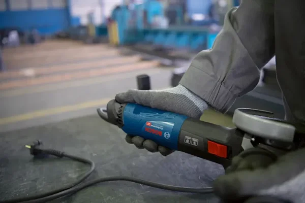 Bosch GWS 17-125 S Professional szlifierka kątowa 125 mm 1700 W z regulacją obrotów Bosch GWS 17-125 S Professional szlifierka kątowa 125 mm 1700 W z regulacją obrotów