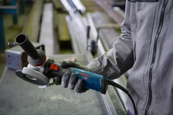 Bosch GWS 17-125 S Professional szlifierka kątowa 125 mm 1700 W z regulacją obrotów Bosch GWS 17-125 S Professional szlifierka kątowa 125 mm 1700 W z regulacją obrotów