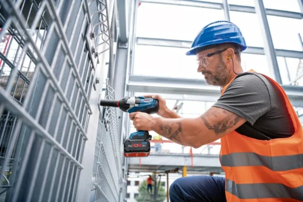 Bosch GDS 18V-1000 Professional klucz udarowy 1/2" 1000 Nm 2×5,0 Ah Bosch GDS 18V-1000 Professional klucz udarowy 1/2" 1000 Nm 2×5,0 Ah