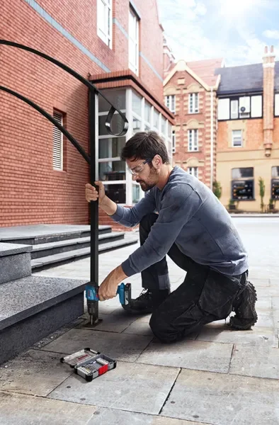 Bosch GSB 185-LI Professional wiertarko-wkrętarka udarowa 18 V 50 Nm 2×2,0 Ah