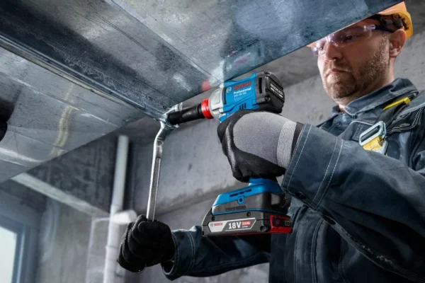 Bosch zestaw 18 V: zakrętarka/klucz udarowy GDX 18V-285 + wiertarko-wkrętarka GSB 185-LI, 2×2,0 Ah Bosch zestaw 18 V: zakrętarka/klucz udarowy GDX 18V-285 + wiertarko-wkrętarka GSB 185-LI, 2×2,0 Ah