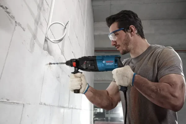 Bosch GBH 240 Professional młotowiertarka SDS plus 790 W 2,7 J Bosch GBH 240 Professional młotowiertarka SDS plus 790 W 2,7 J