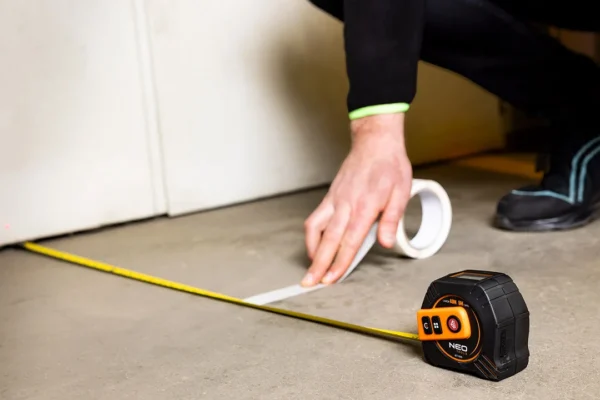 NEO TOOLS dalmierz laserowy z miarką zwijaną NEO TOOLS dalmierz laserowy z miarką zwijaną