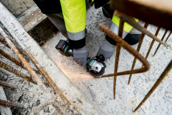 Metabo 602247840 szlifierka kątowa akumulatorowa 125 mm w 18 L 9-125