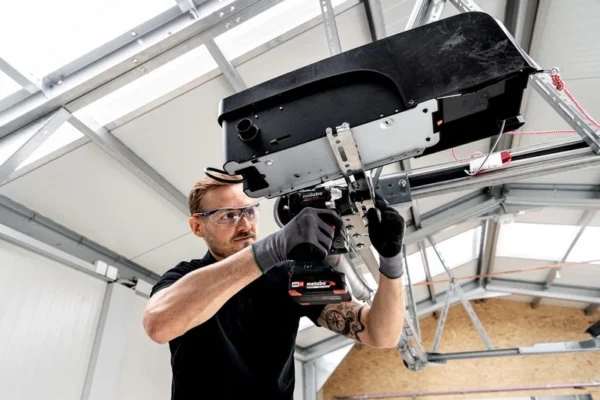 Metabo 685203000 zestaw combo 18 V BS 18 LT BL + SSW 18 LT 300 BL 2×5,2 Ah Metabo 685203000 zestaw combo 18 V BS 18 LT BL + SSW 18 LT 300 BL 2×5,2 Ah