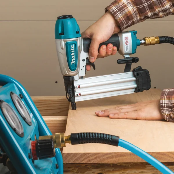 Makita AF506 gwoździarka pneumatyczna do gwoździ 15–50 mm