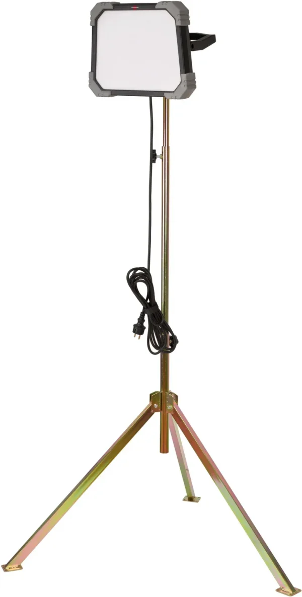 Brennenstuhl DINORA 10050 10600 lm 85 W IP54 – ujęcie producenta 3 Brennenstuhl DINORA 10050 10600 lm 85 W IP54 – ujęcie producenta 3