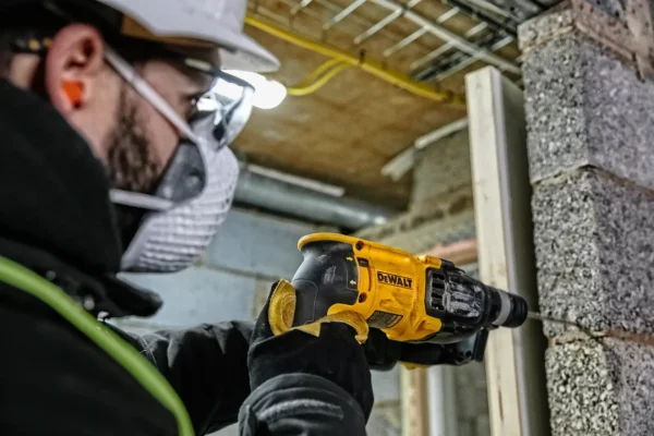 DEWALT D25133K-QS młotowiertarka SDS-Plus 800 W 2,6 J w walizce DEWALT D25133K-QS młotowiertarka SDS-Plus 800 W 2,6 J w walizce