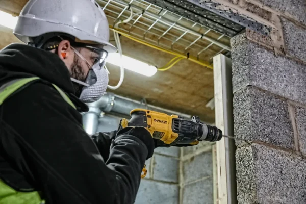 DeWALT D25134K młotowiertarka SDS-plus 800 W 2,8 J z uchwytem 13 mm DeWALT D25134K młotowiertarka SDS-plus 800 W 2,8 J z uchwytem 13 mm
