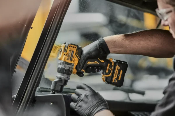 DEWALT DCD703NT wiertarko-wkrętarka wkrętarka 12 V 57/25 Nm wymienne głowice TSTAK