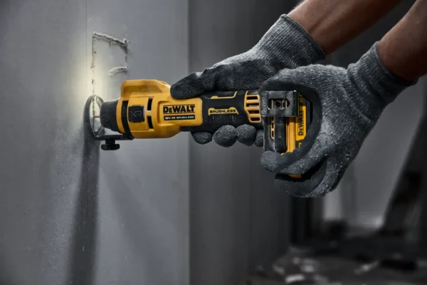 DEWALT DCE555N frezarka do płyt g-k 18 V