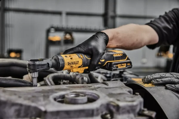 DEWALT DCF513N-XJ grzechotka 3/8" 18 V XR 95 Nm bezszczotkowa (solo)