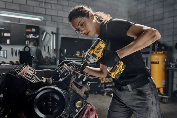 DEWALT DCF892NT klucz udarowy 1/2" 18 V 812 Nm 4-BIEGI zapadka TSTAK