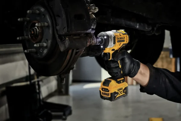 DEWALT DCF901P1 klucz udarowy 1/2" 12 V 340 Nm 1×5,0 Ah
