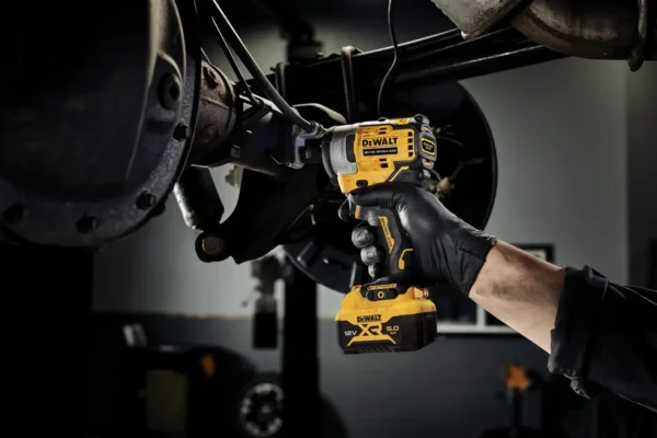 DEWALT DCF901P1 klucz udarowy 1/2" 12 V 340 Nm 1×5,0 Ah