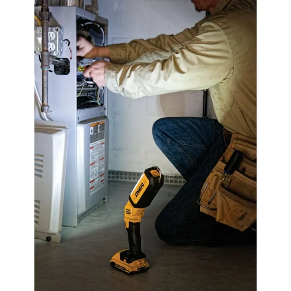 DeWALT DCL050 lampa przegubowa LED 18 V XR 250–450 lm (solo)