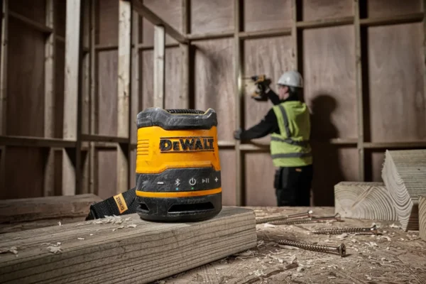 DEWALT DCR009 głośnik bt USB DEWALT DCR009 głośnik bt USB