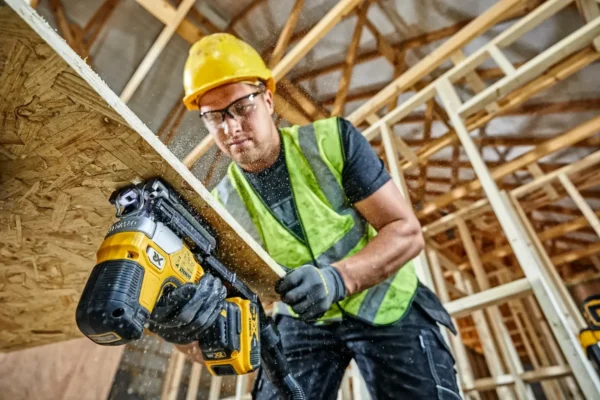 DeWALT DCS335P2 wyrzynarka 18 V XR BL 2×5,0 Ah TSTAK