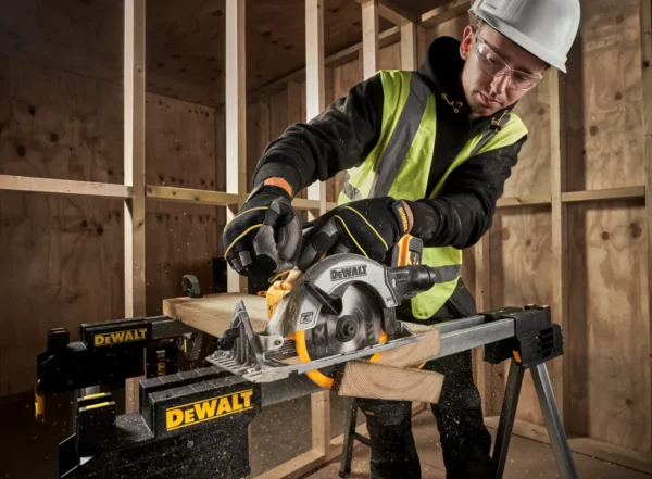 DEWALT DCS565N pilarka tarczowa 18 V 165 mm