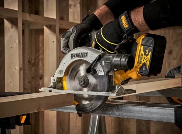 DEWALT DCS565N pilarka tarczowa 18 V 165 mm