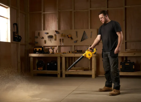 DEWALT DCV100-XJ dmuchawa akumulatorowa 18V XR