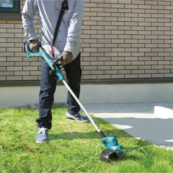Makita DUR193RF akumulatorowa podkaszarka 26 cm 18 V LXT 1×3,0 Ah