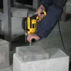 DeWALT DWD024 wiertarka udarowa 701 W 13 mm