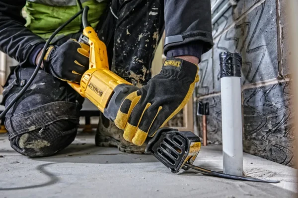 DEWALT DWE305PK pilarka szablasta piła szablasta 1100 W walizka DEWALT DWE305PK pilarka szablasta piła szablasta 1100 W walizka