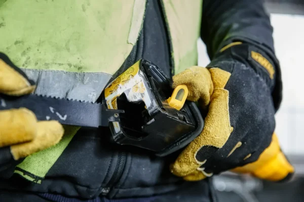 DEWALT DWE305PK pilarka szablasta piła szablasta 1100 W walizka DEWALT DWE305PK pilarka szablasta piła szablasta 1100 W walizka