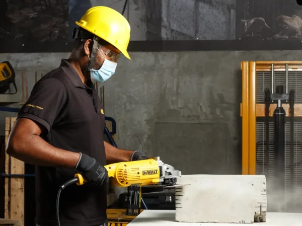 DEWALT DWE492-QS szlifierka kątowa 230 mm 2200 W