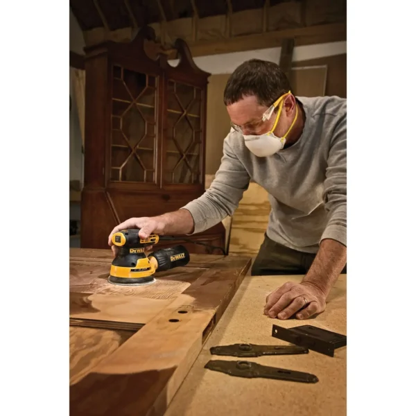 DEWALT DWE6423-QS szlifierka mimośrodowa 125 mm 280 W z regulacją obrotów DEWALT DWE6423-QS szlifierka mimośrodowa 125 mm 280 W z regulacją obrotów
